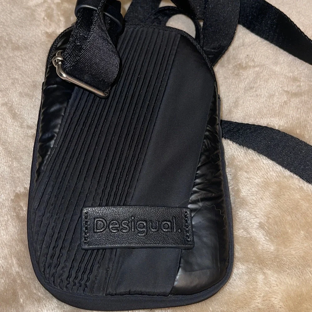 Desigual Smartphone crossbody Nylon Shoulder Bag -- Black